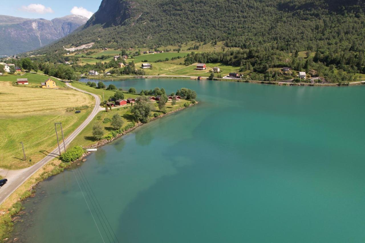 Hotel Loken Camping - Trivelig Og Idyllisk Ved Vannet Olden Esterno foto